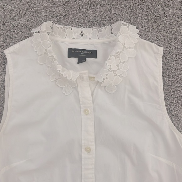 Banana Republic Factory Sleeveless Lace Collar Button Down Shirt Top - Size 4 - Picture 2 of 5